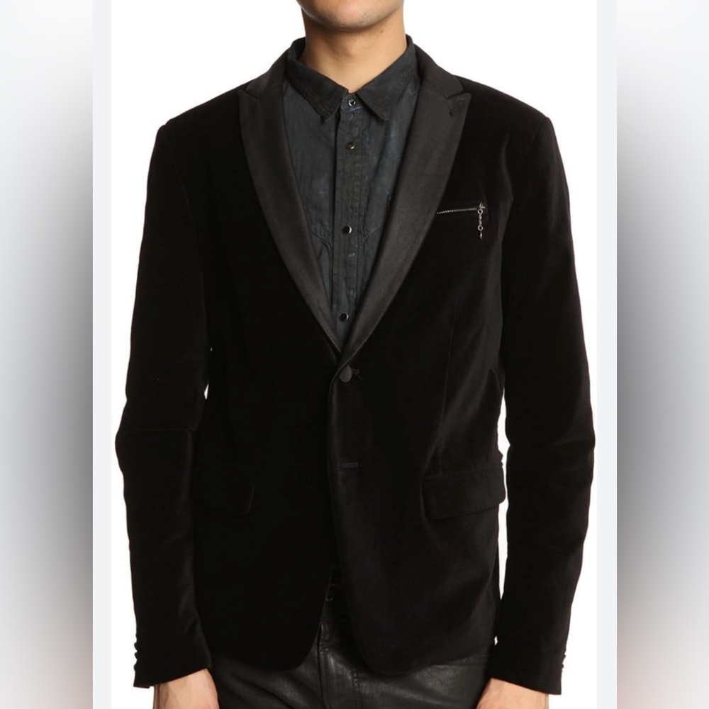Men's Diesel Velvet Tuxedo Jacket Sportcoat
Black velvet Size Medium - Picture 2 of 14